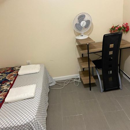 A Delightful Room In Queens New York Bagian luar foto