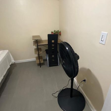 A Delightful Room In Queens New York Bagian luar foto
