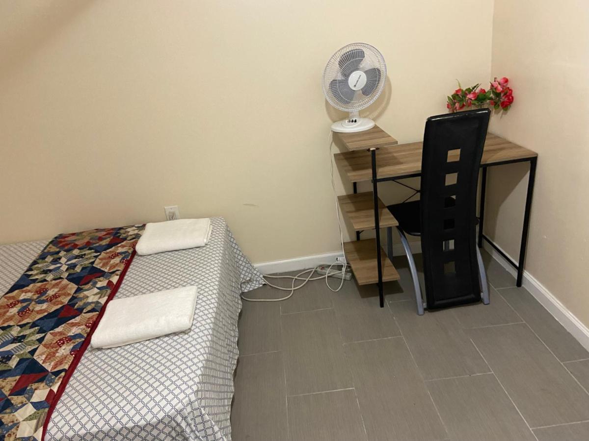 A Delightful Room In Queens New York Bagian luar foto
