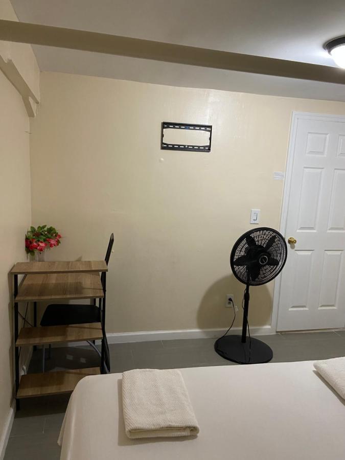 A Delightful Room In Queens New York Bagian luar foto